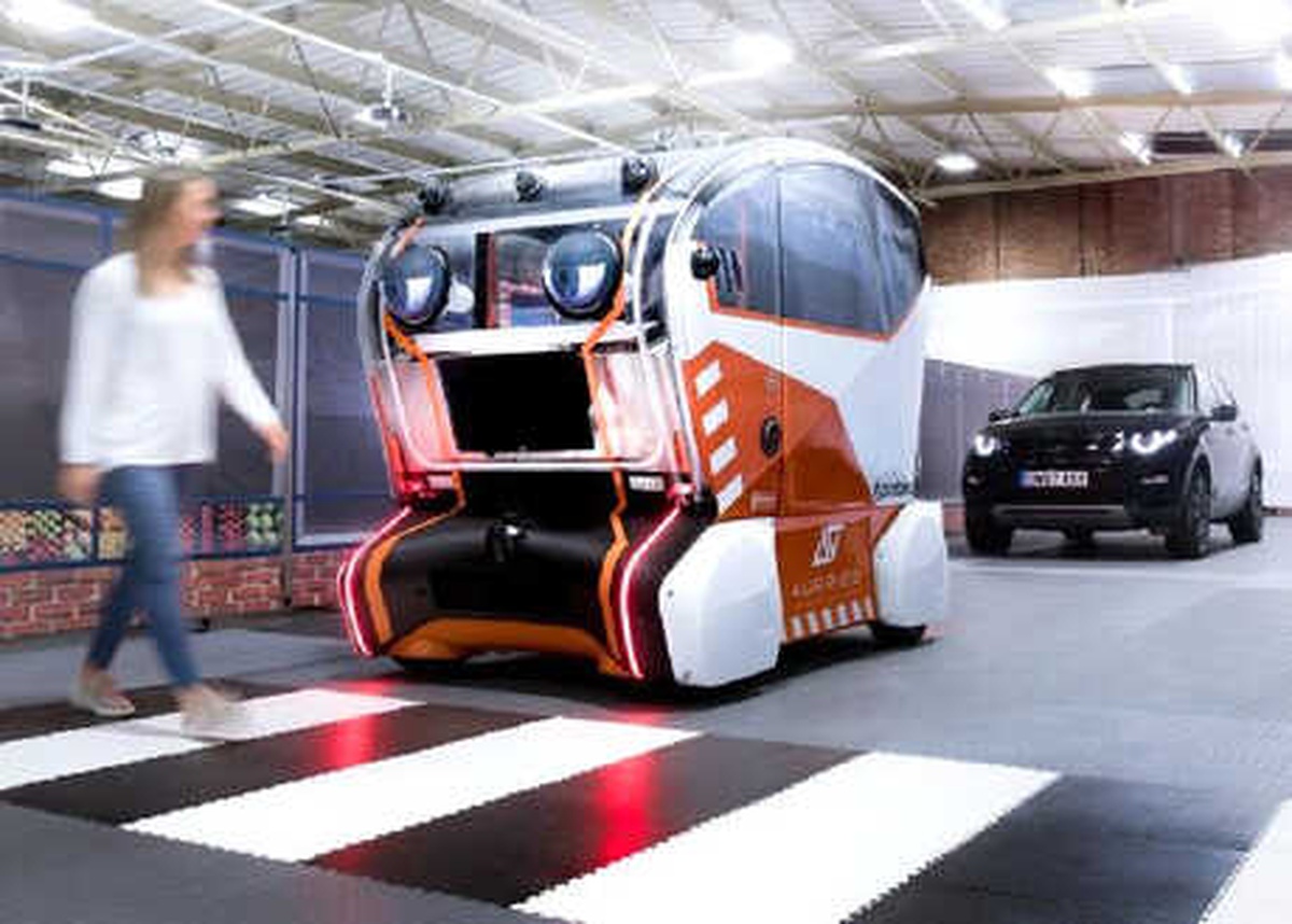 Jaguar Otonom Araçlarına Hareketli Gözler Taktı