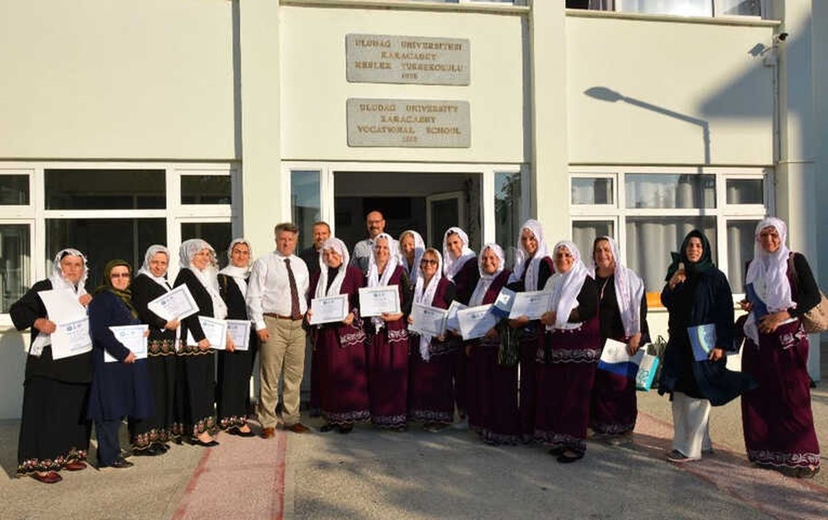 Köylü Kadınlar İnternetten Ticaret Yapmayı Öğrendi