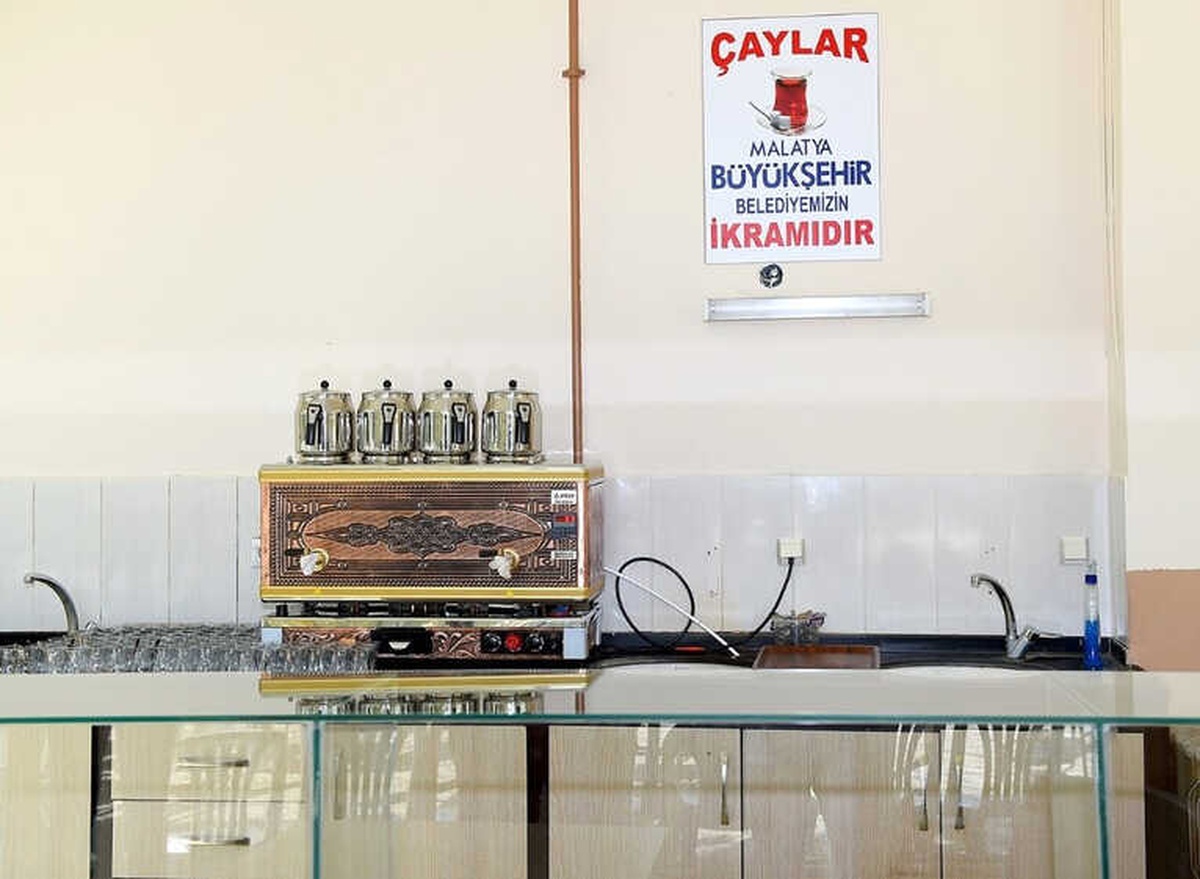 Malatya\'da Taziye Çadırlarında Ücretsiz Çay Hizmeti