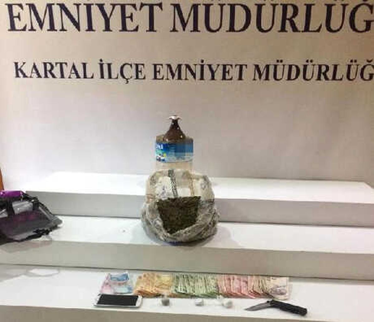 Okul Önlerinde Uyuşturucu Satışı Yaptığı İddia Edilen Kişi Tutuklandı