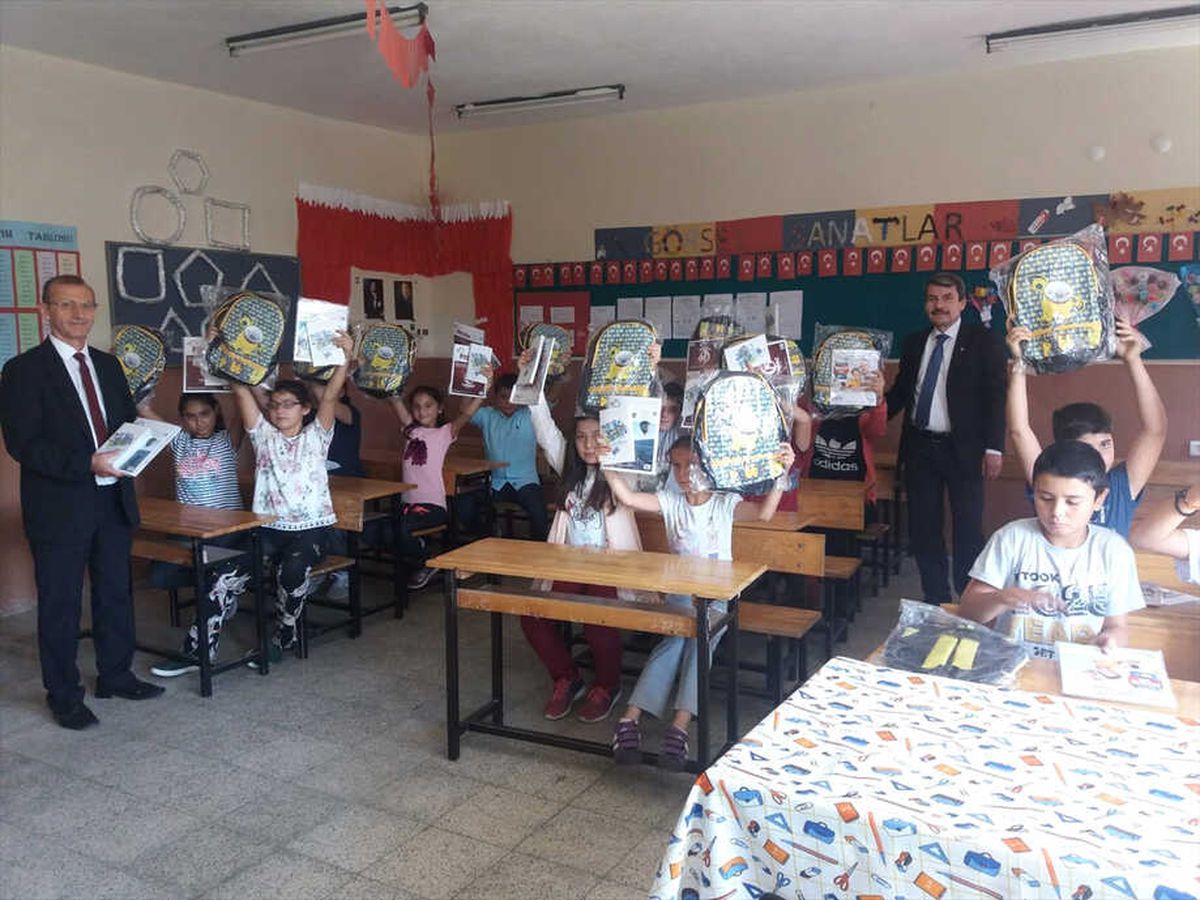 PTT\'den Öğrencilere Yeni Eğitim Yılı Hediyesi