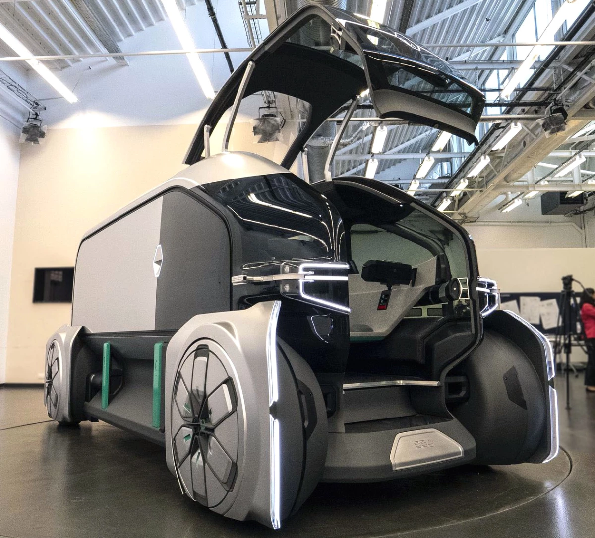 Renault Ez-Pro: Kişiye Özel Teslimata Robot Otomobil Çözümü