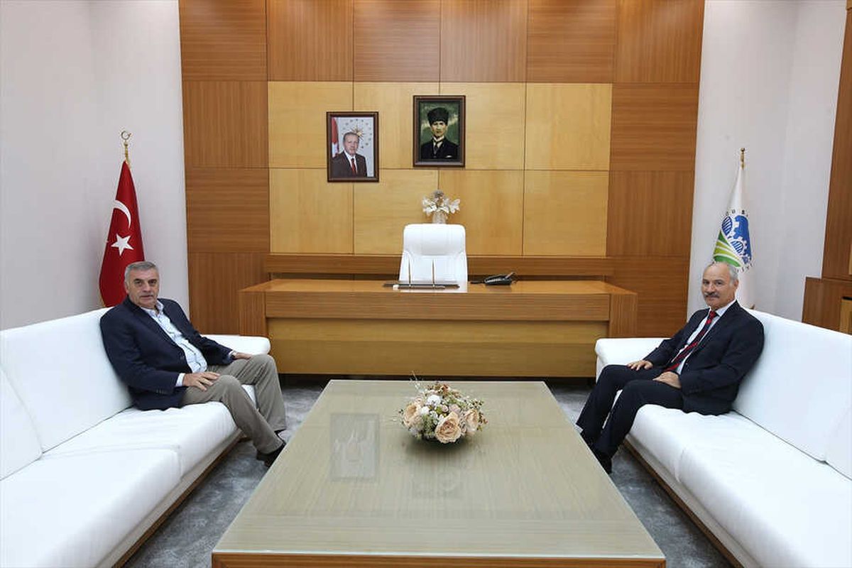 Sakarya Büyükşehir Belediye Başkanı Toçoğlu\'na Ziyaret