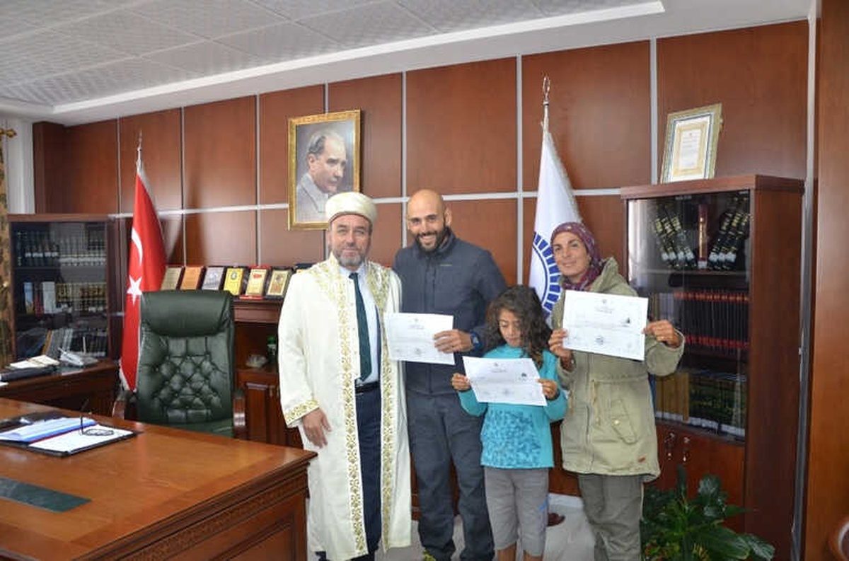 Tatil İçin Geldikleri Kapadokya\'da Müslüman Oldular