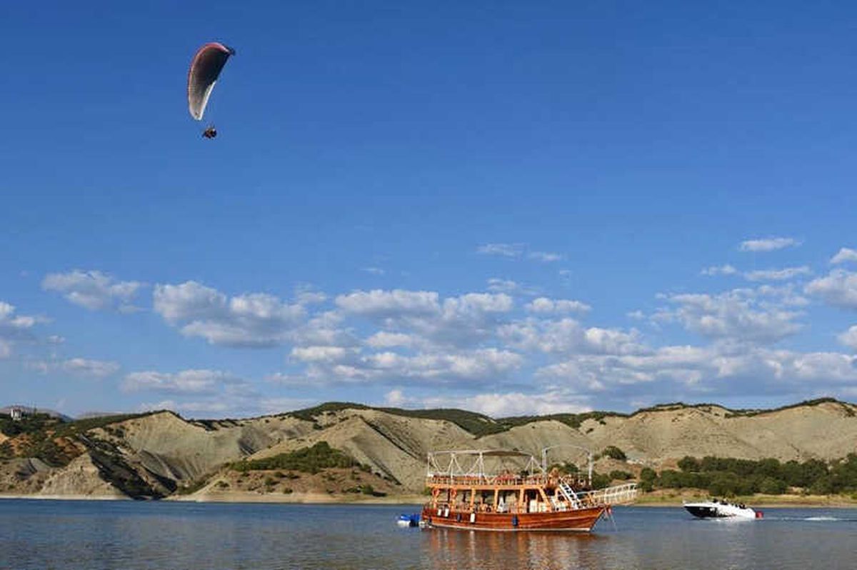 Terörden Temizlenen Tunceli\'de Yamaç Paraşütü Heyecanı