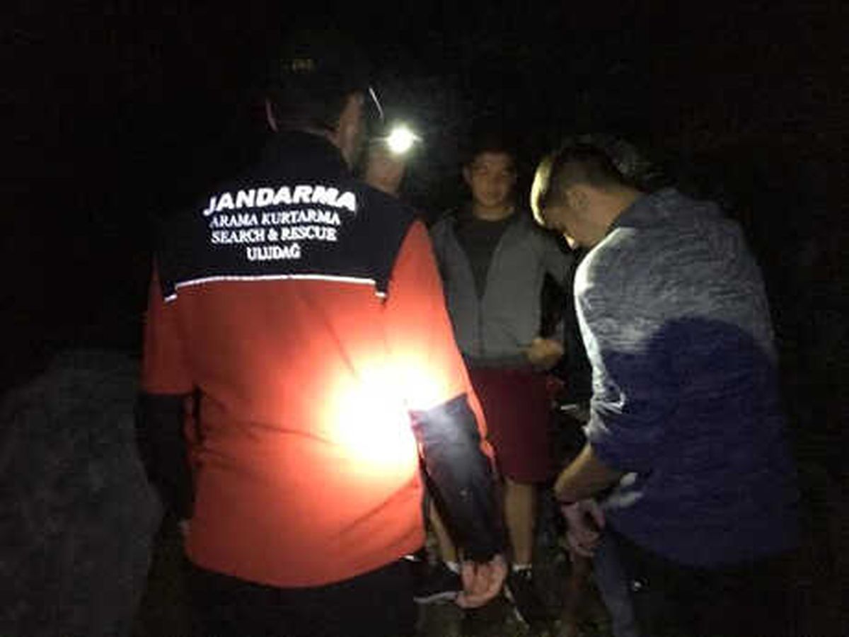 Uludağ\'da Kaybolan 4 Üniversiteliyi Jandarma Buldu