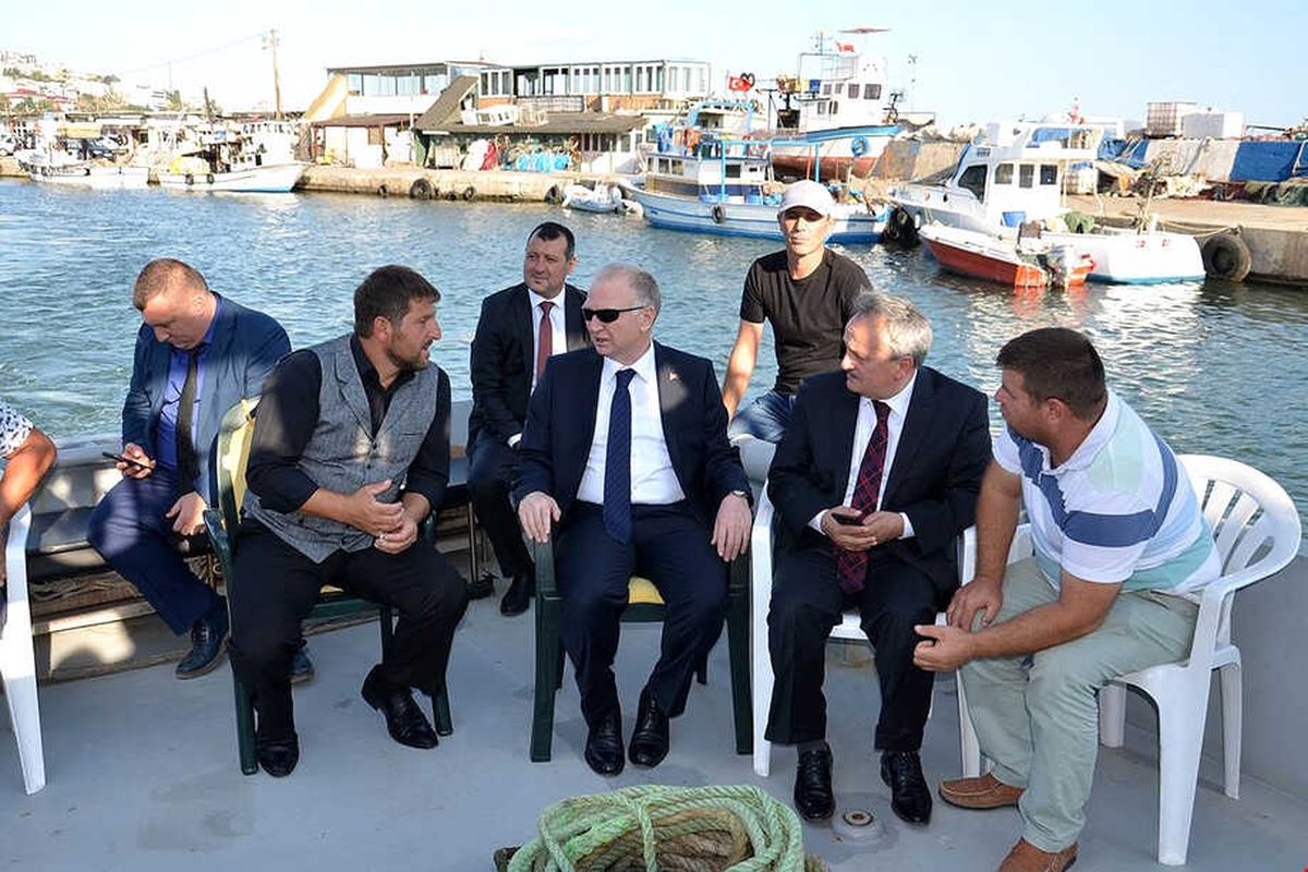 Vali Ceylan, Balıkçılarla Buluştu