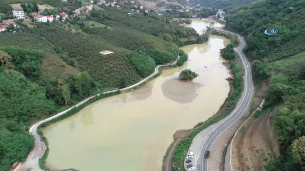 Yüzen Kepçelerle Temizlenen Sera Gölü Havadan Görüntülendi