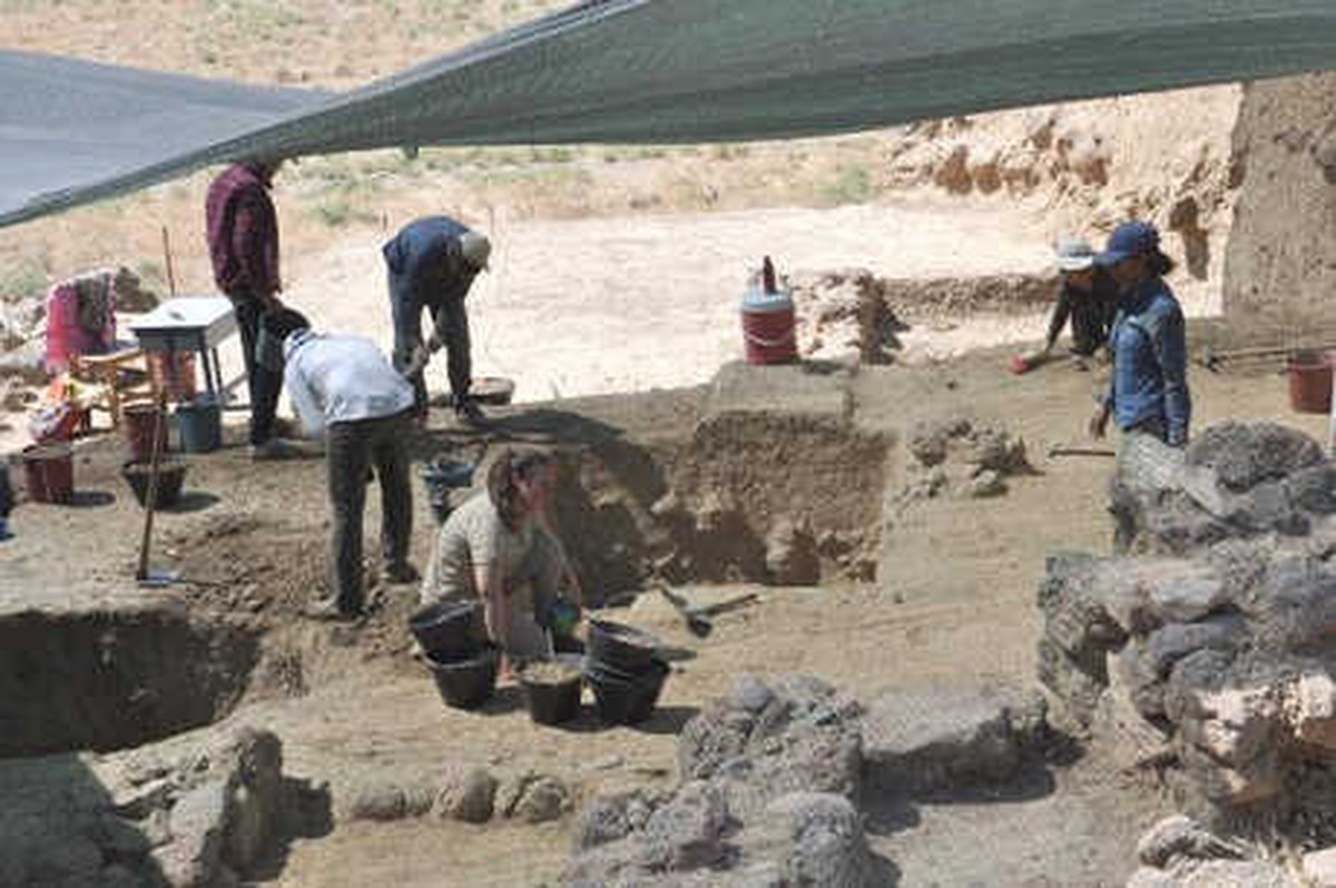 Zincirli Höyük\'te Demir ve Tunç Çağlarından Eserler Bulundu
