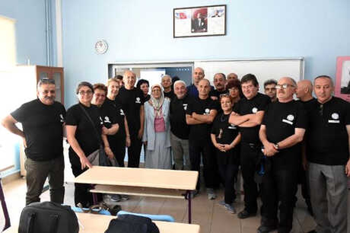 47 Yıl Önce Mezun Oldukları İlkokulda Yeniden Buluştular