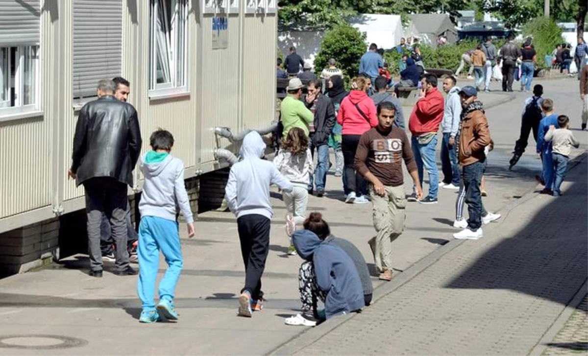 Avrupa\'nın Göbeğinde Her 4 Mülteciden Biri Polis Şiddetine Uğruyor