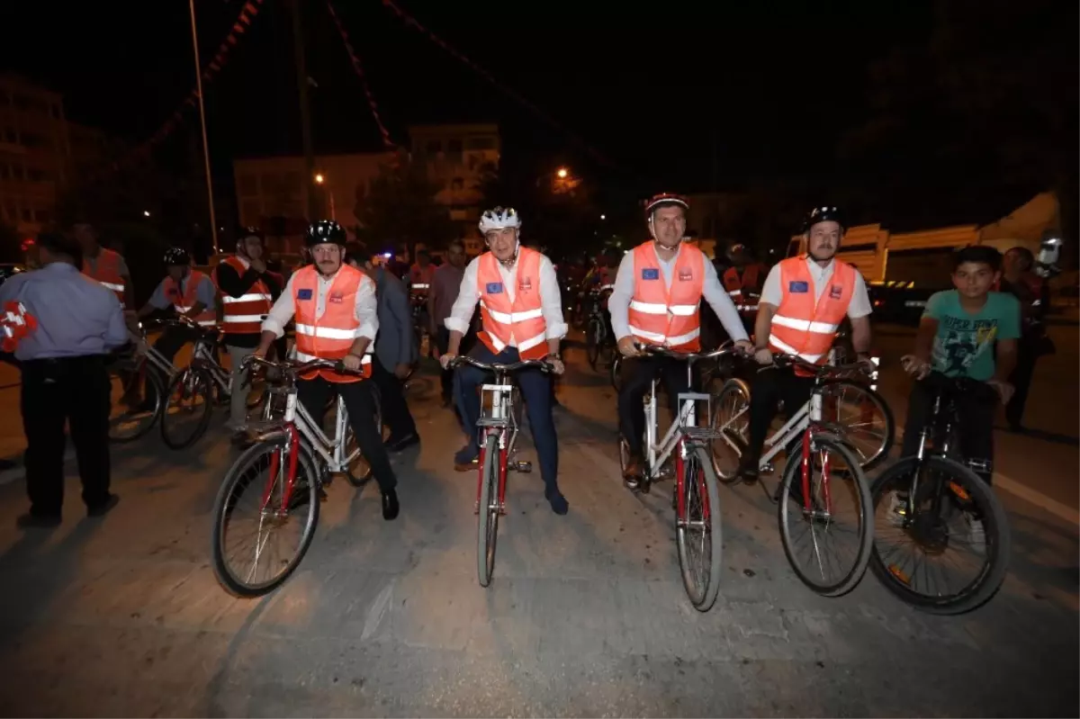 Başkan Türel Burdur\'da Farkındalık İçin Pedal Çevirdi