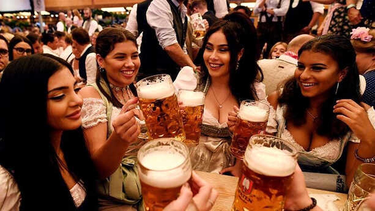 Bira Tutkunlarının Adresi Oktoberfest\'e 6 Milyon Ziyaretçi Bekleniyor