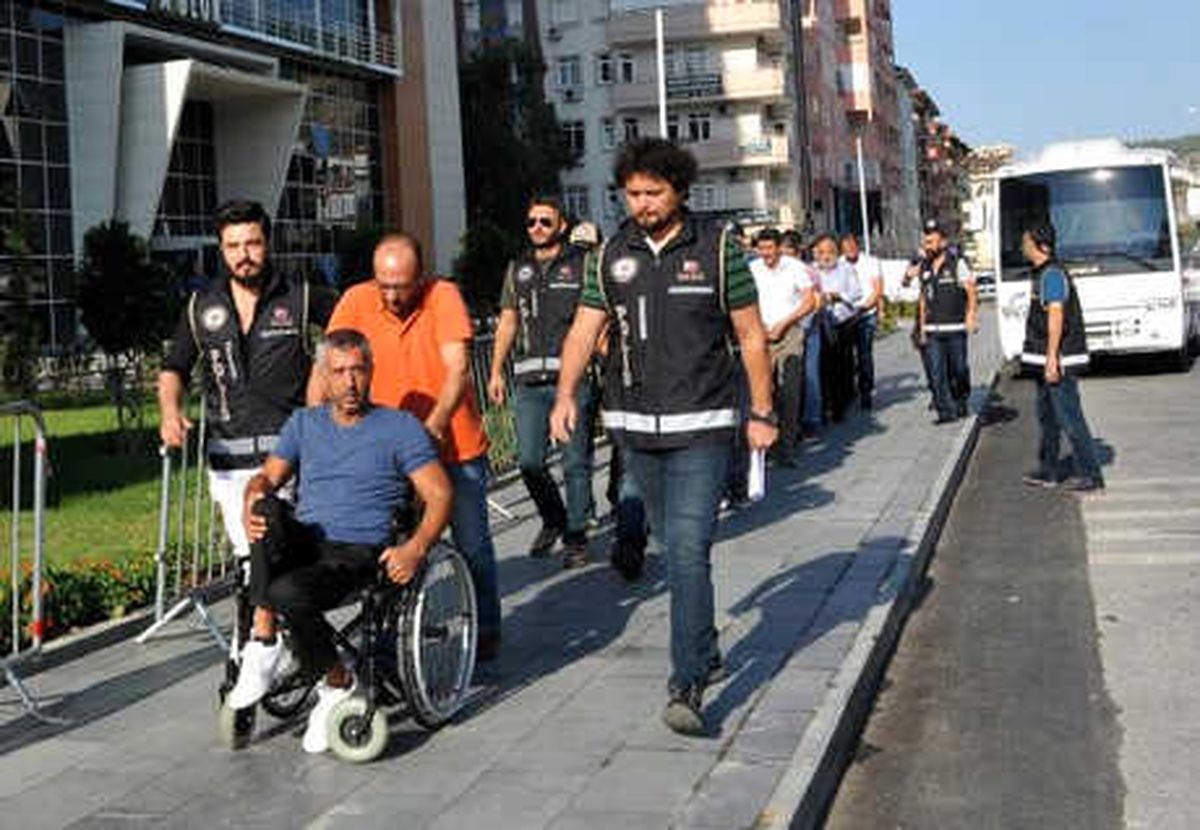 Çete Operasyonunda, Tekerlekli Sandalyeli Şüpheliyle Birlikte 6 Kişiye Tutuklama