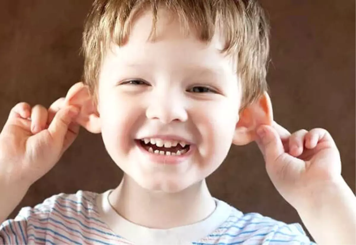 Çocuklarda \'Kepçe Kulak\' Sorunu Travma Yaratıyor