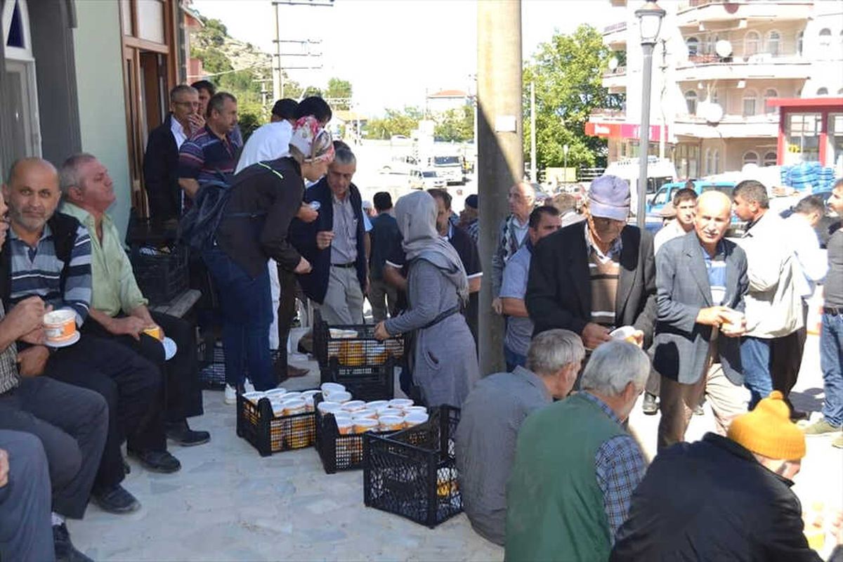 Doğanyurt\'ta Bin Kişiye Aşure Dağıtıldı