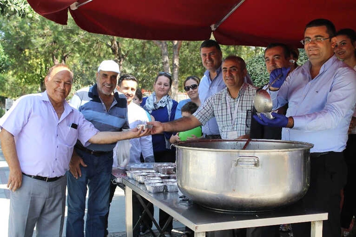 Ege Liva Hastanesi\'nde Geleneksel Aşure Hayrı