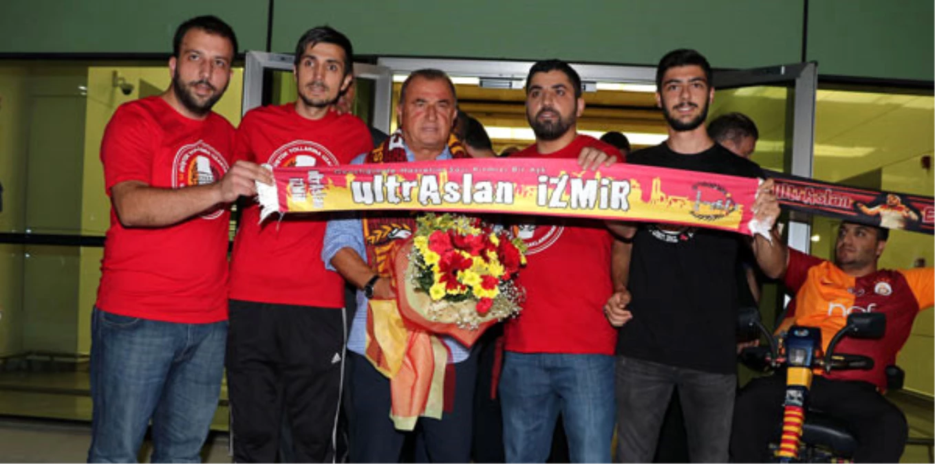 Galatasaray, İzmir\'e Geldi