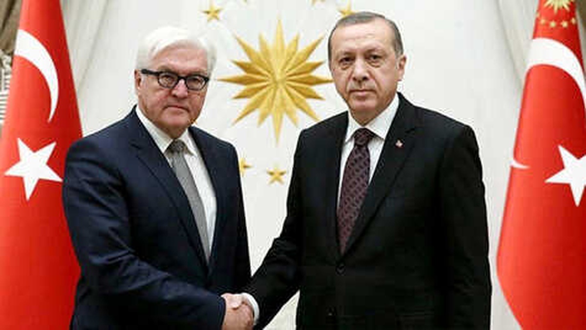 İki Vekil Almanya\'nın Erdoğan Onuruna Vereceği Yemeğe Katılmayacağını Açıkladı