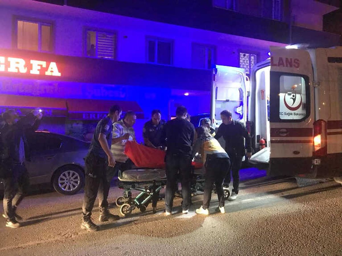İntihara Kalkışan Kadını Sağlık Ekipleri Kurtardı