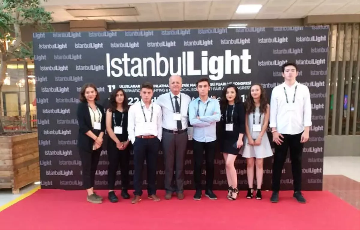 İstanbullight 2018 Fuarı\'na Karesili Gençler Damga Vurdu