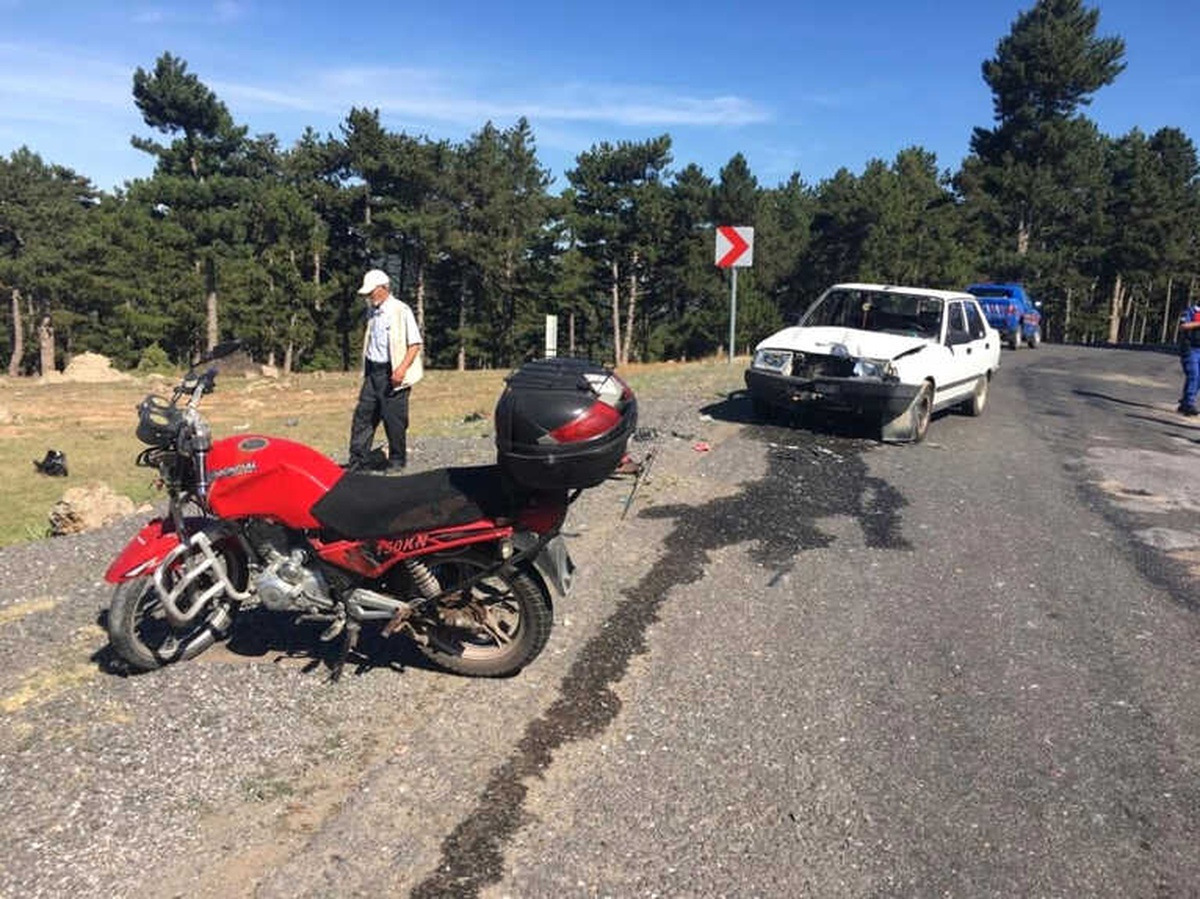 Otomobille Çarpışan Motosiklet Sürücüsü Ağır Yaralandı