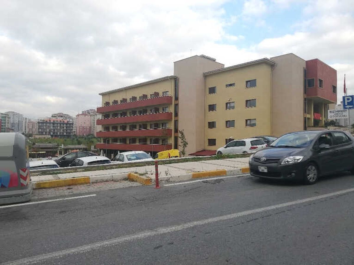 Görme Engelli Yaşlı Adam Huzur Evindeki Balkondan Düşerek Hayatını Kaybetti