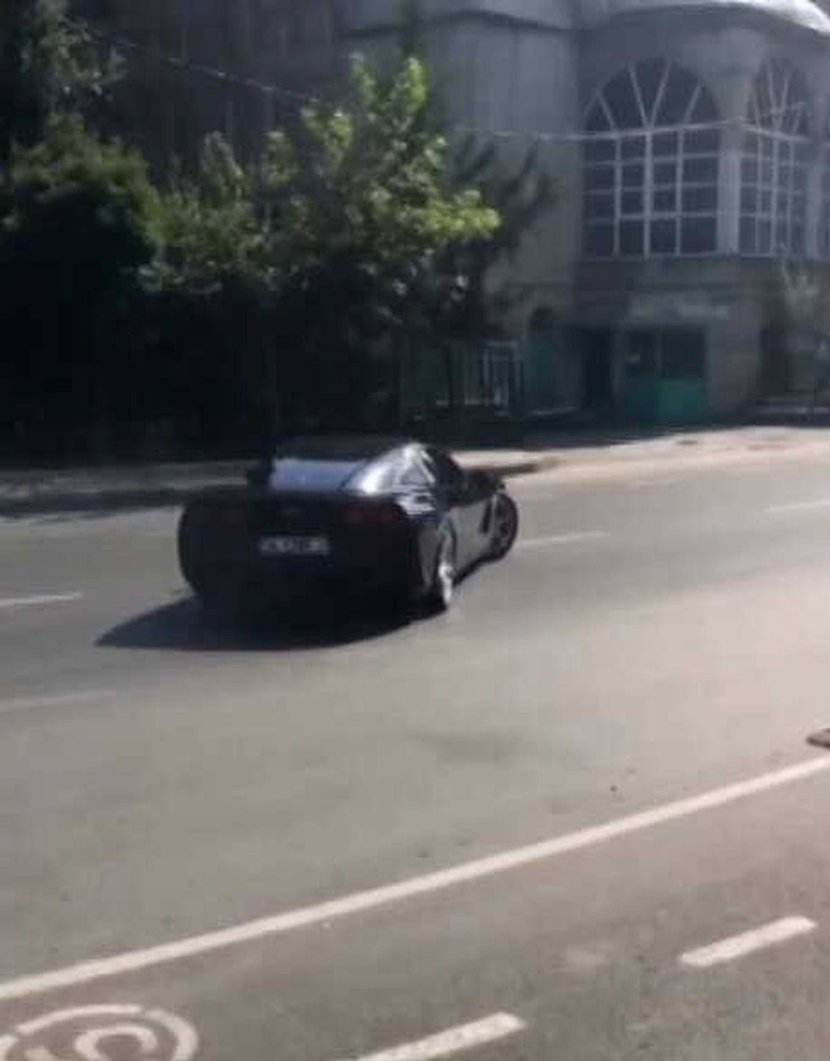 İstanbul\'da Lüks Otomobille \'Drift\' Terörü Kamerada