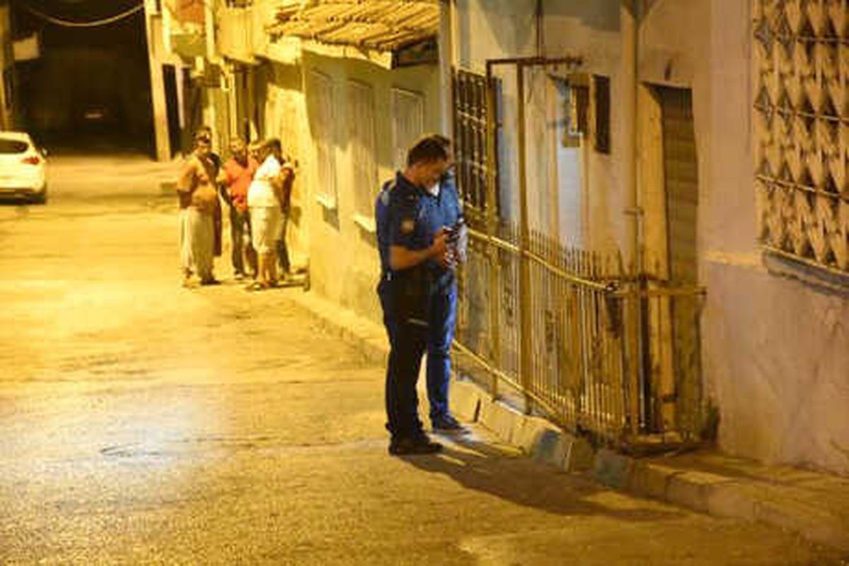 Polis Memuru, Kavgaya Müdahale Ederken Bıçaklandı