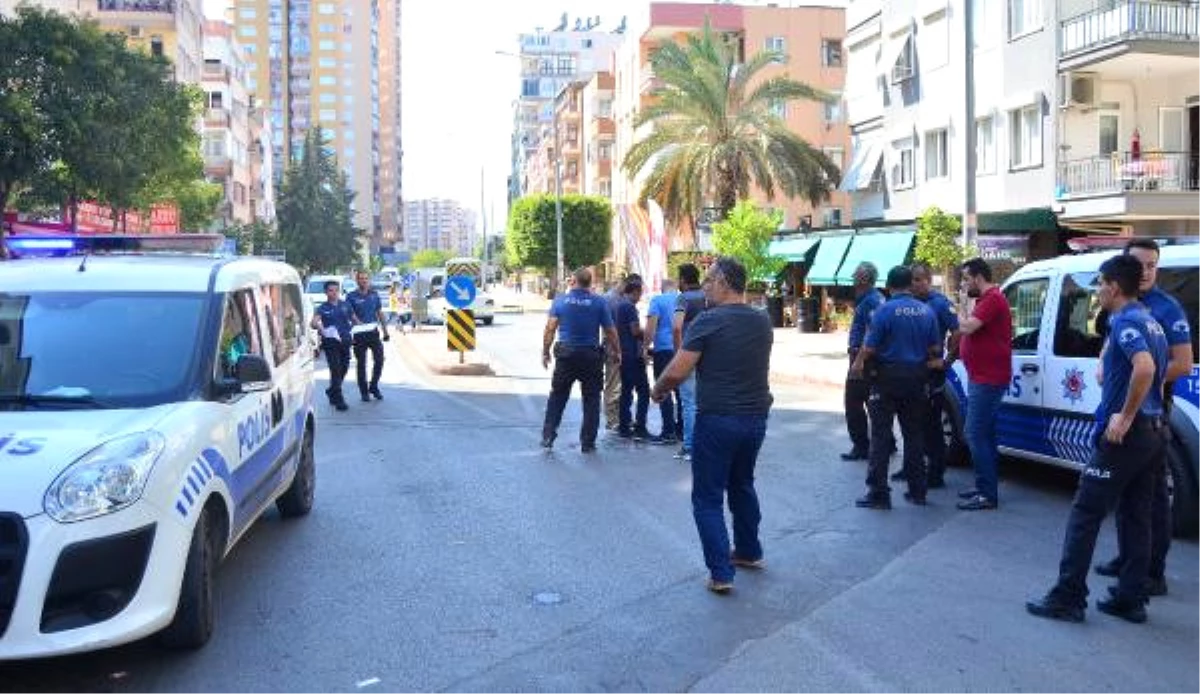 Polis, Ucuz Perde İçin Kendisine Saldıran Müşteriyi Bacağından Vurdu