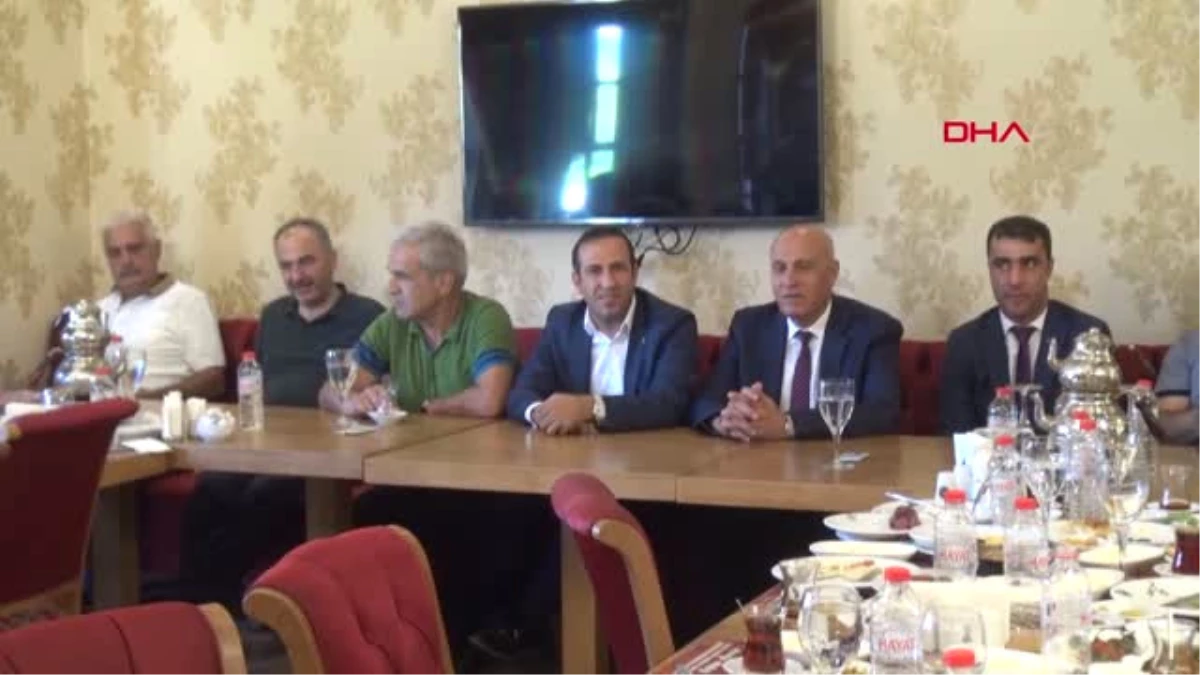 Spor Yeni Malatyaspor ve Rizespor Yöneticileri Bir Araya Geldi