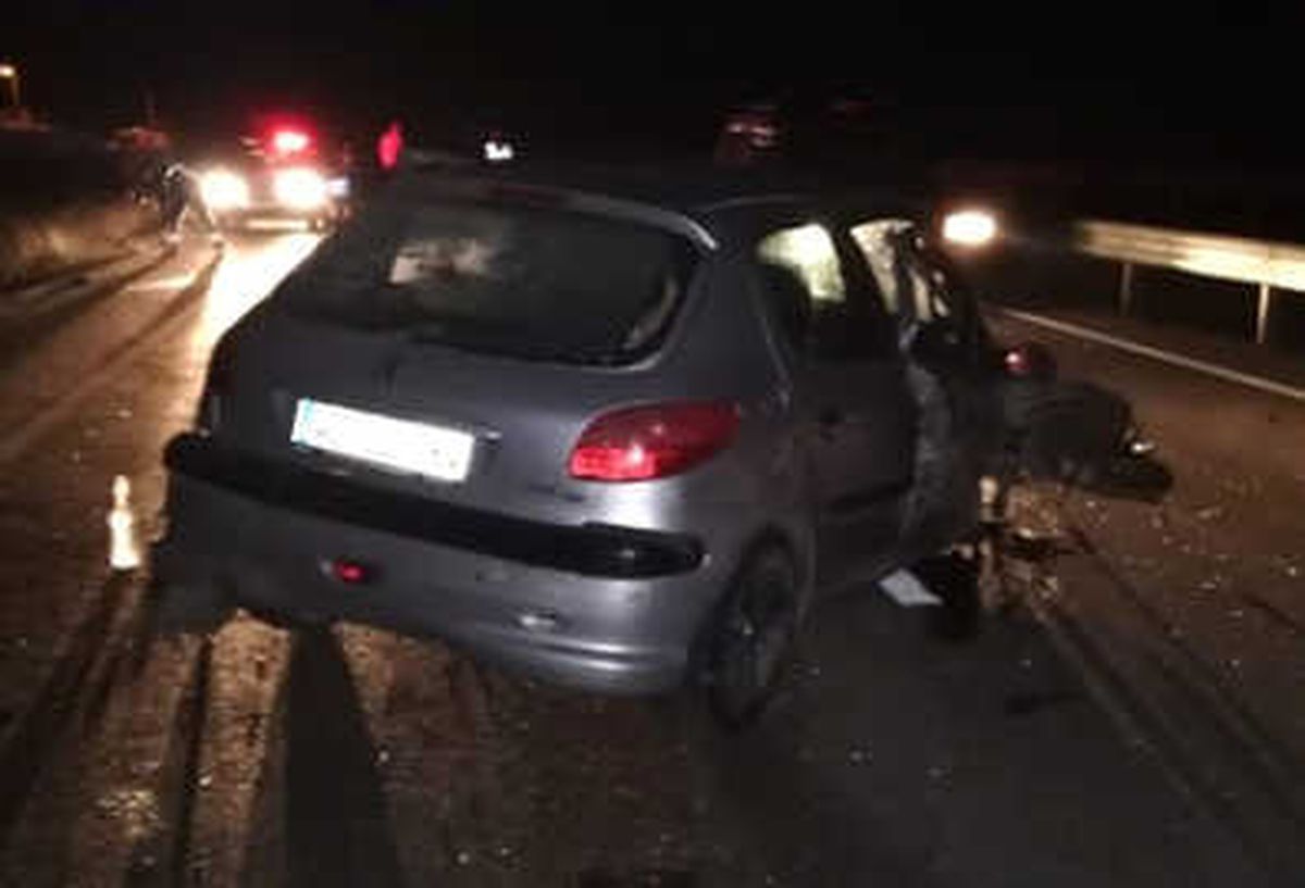 Tavşanlı\'da Trafik Kazası: 2 Yaralı