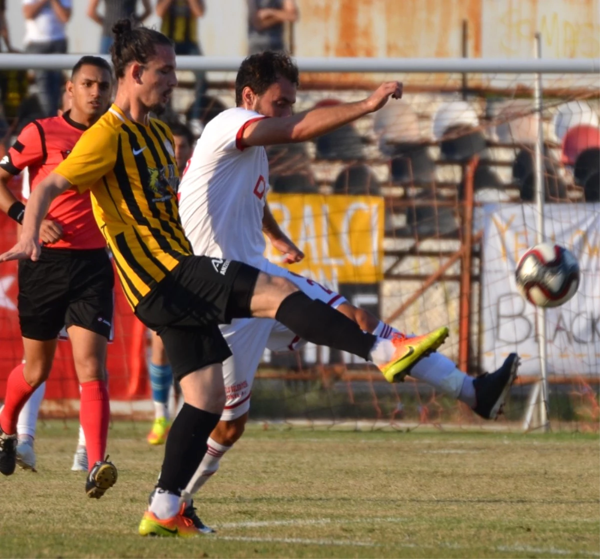 Tff 3. Lig: Turgutluspor: 1 - Bayburt İl Özel İdare: 1