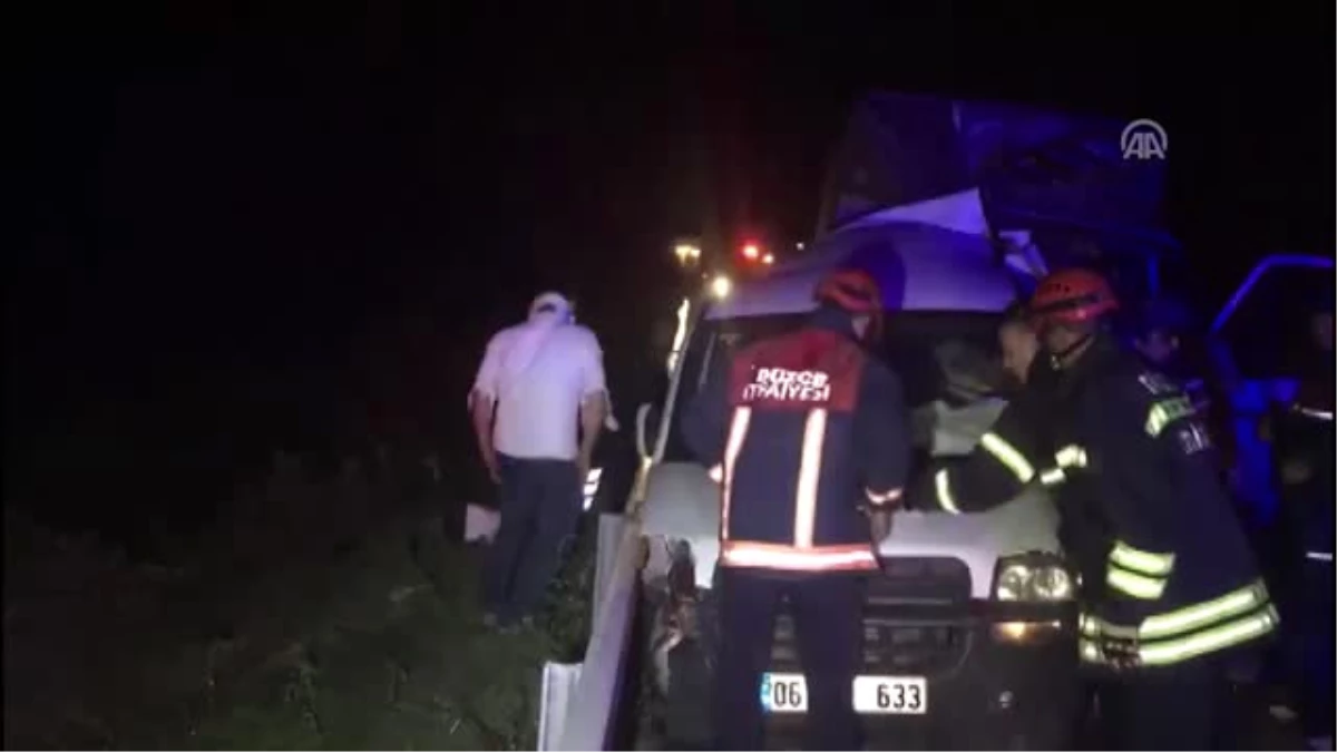 Anadolu Otoyolu\'nda Trafik Kazası: 5 Yaralı