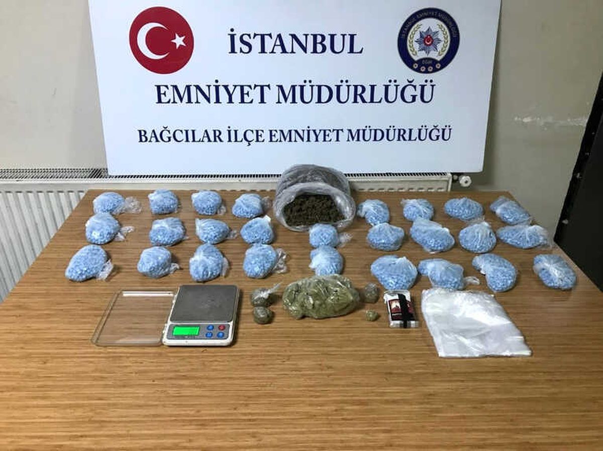 Bağcılar\'da Büfeye Uyuşturucu Operasyonu
