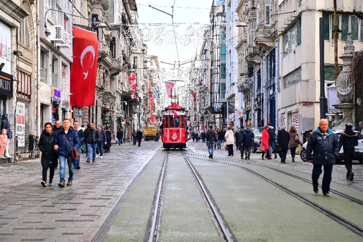 Başkan Demircan: "Beyoğlu Türkiye\'nin Vizyonu Olmaya Devam Ediyor"