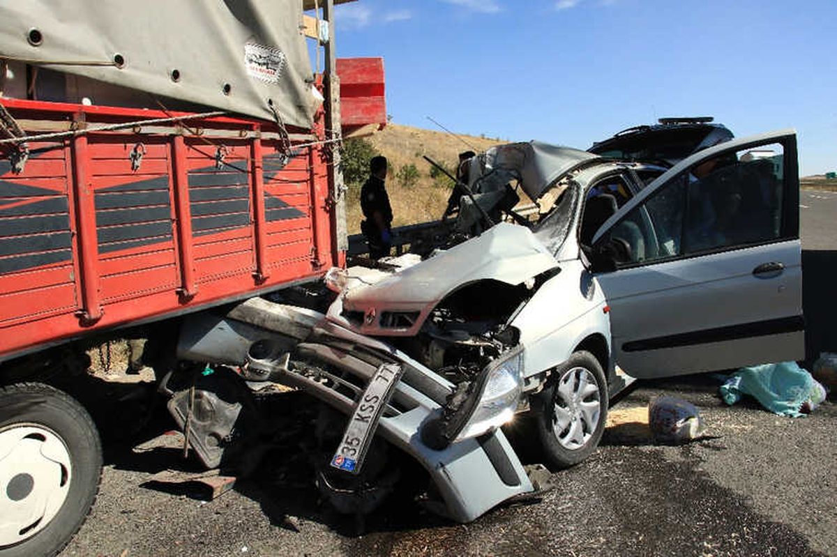 Başkent\'te Feci Kaza: 1 Ölü, 3 Yaralı