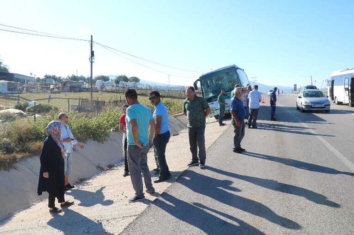 Çanakkale\'de Otobüs Kazası: 6 Yaralı