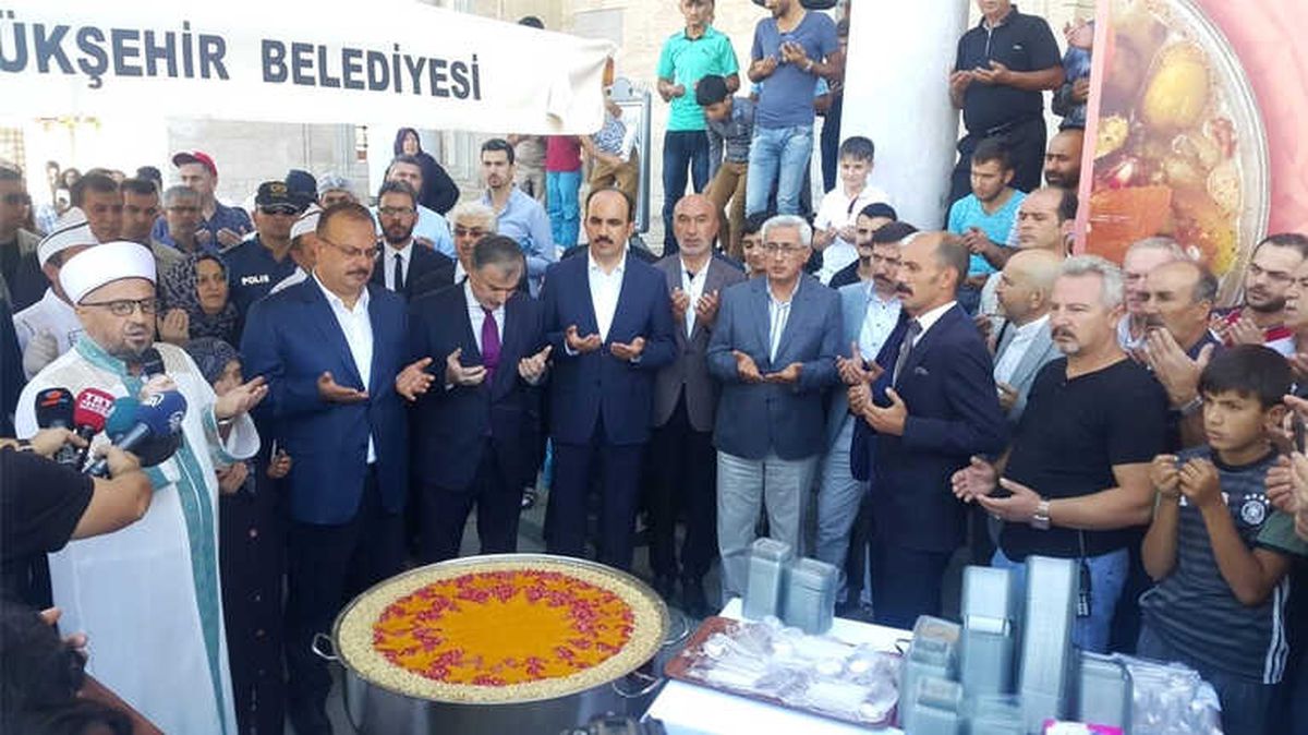 Cumhurbaşkanlığından Konya\'da Aşure Dağıtımı