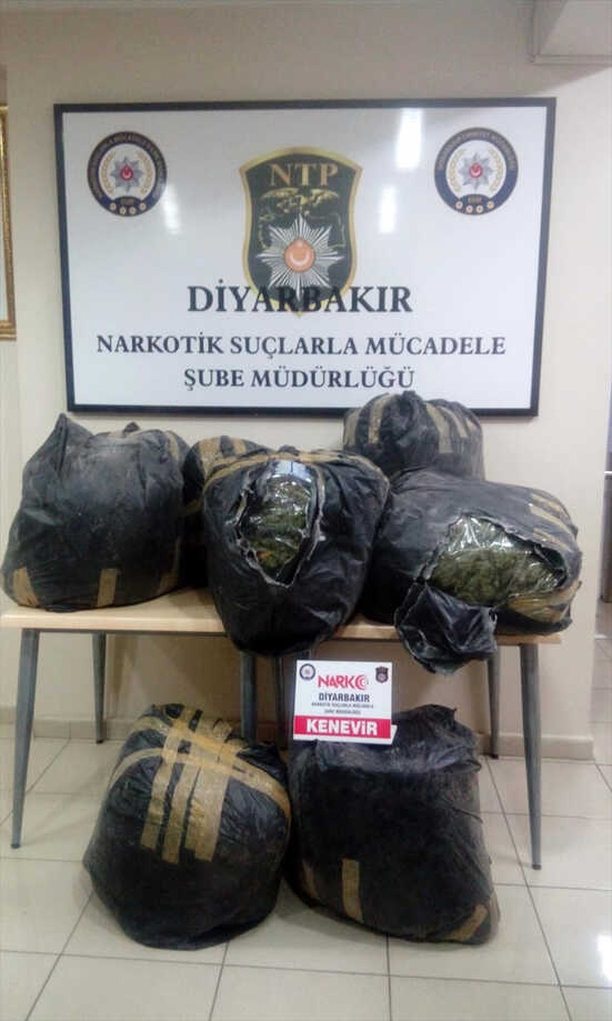 Diyarbakır\'da 11 Günde 1 Ton 98 Kilogram Esrar Ele Geçirildi