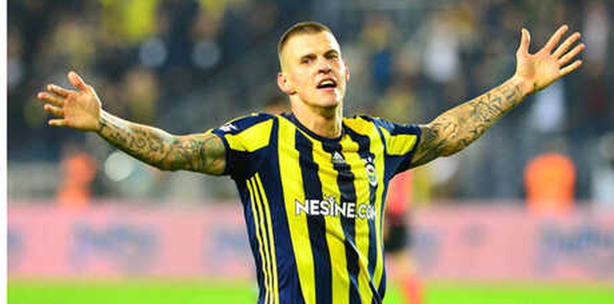 Fenerbahçe\'de Derbi Öncesi Çifte Şok!