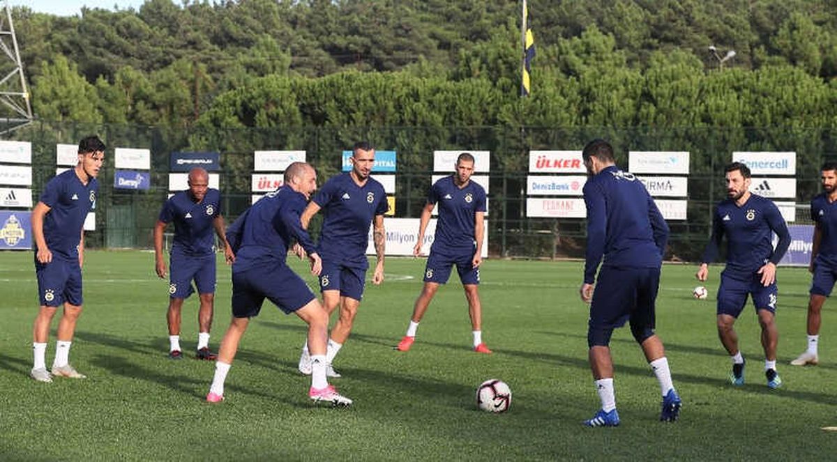 Fenerbahçe, Derbi Maç İçin Kampa Girdi