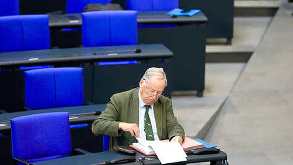 Frankfurtlular Aşırı Sağcı Lideri Böyle Karşıladı