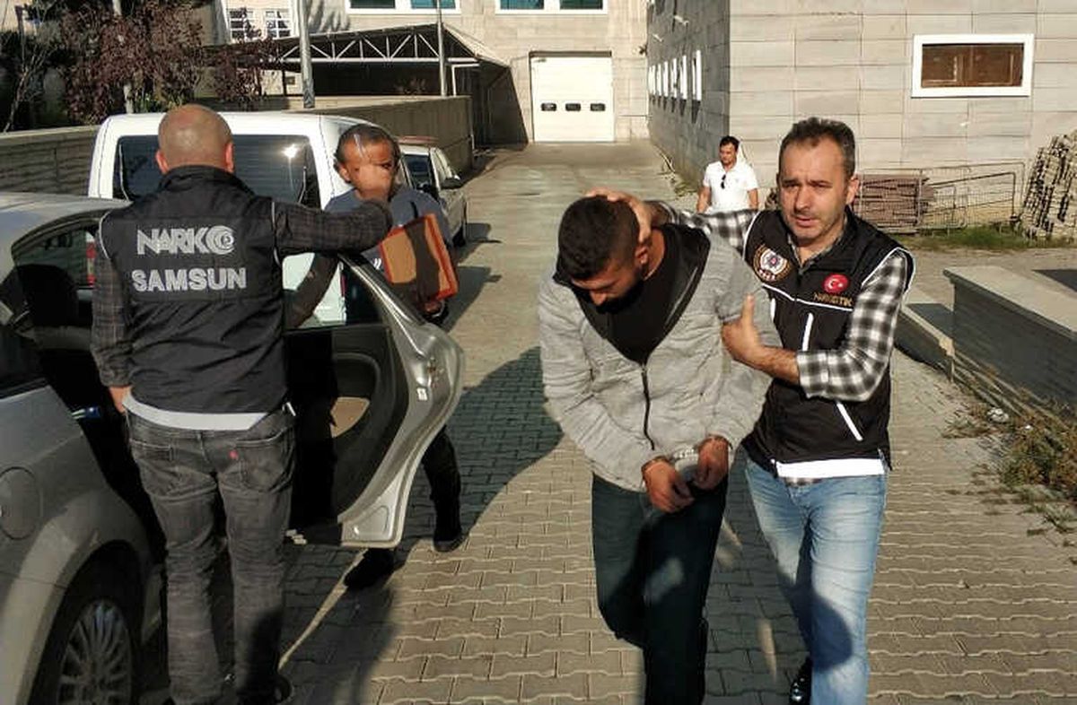İstanbul\'dan Yolcu Otobüsü ile 1,5 Kilo Bonzai Getirirken Yakalandı