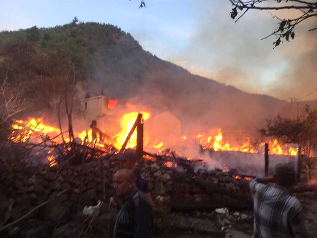 Kastamonu\'da 8 Ev Yangında Kullanılamaz Hale Geldi