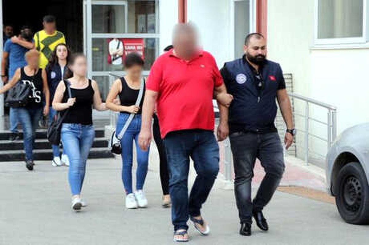 Mersin\'de Naylon Fatura Operasyonu: 24 Gözaltı