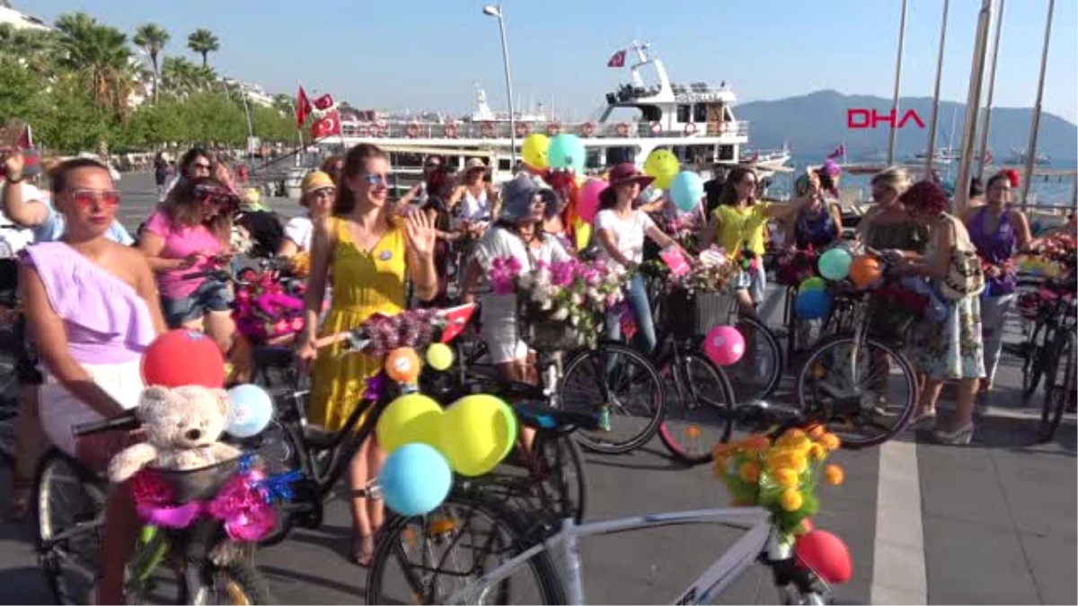 Muğla - Marmaris\'te 300 Süslü Kadın Sağlıklı Yaşam İçin Pedal Çevirdi