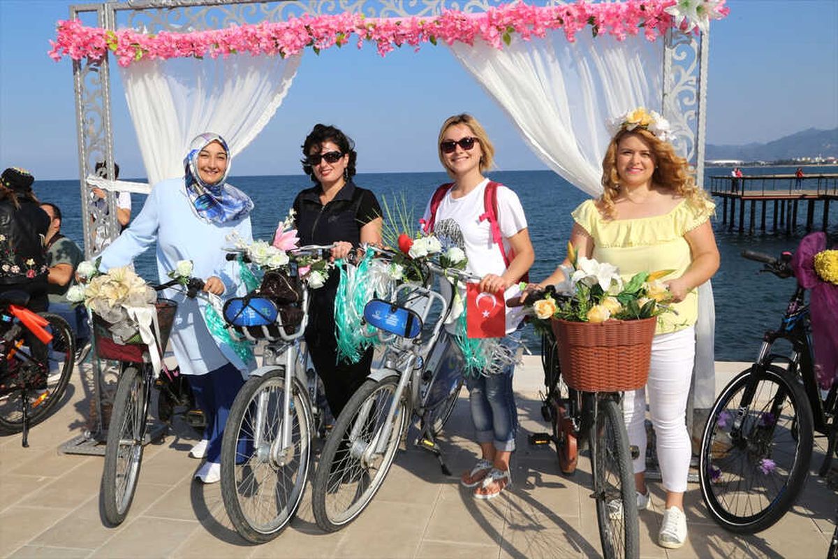 Ordu\'da "Süslü Kadınlar Bisiklet Turu" Yapıldı