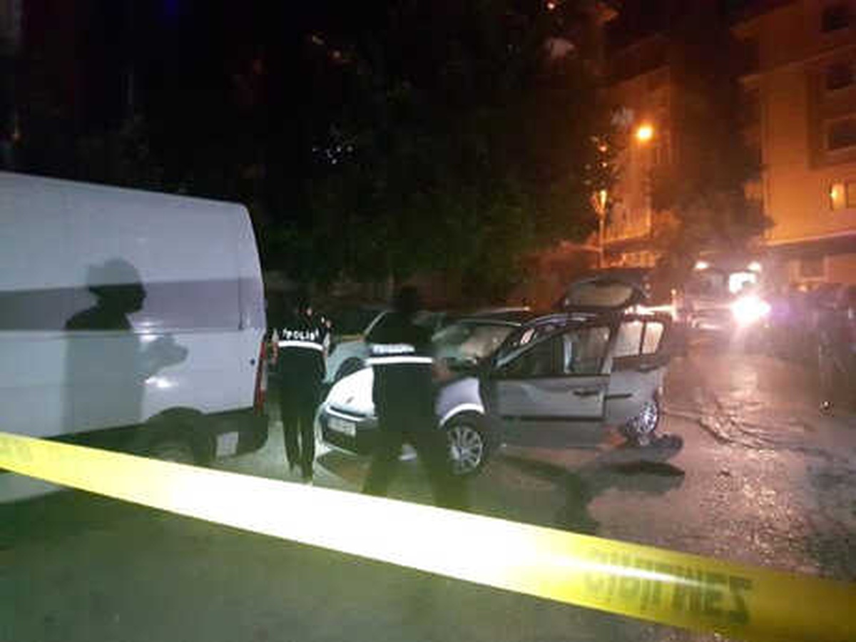 Otomobilde Çakmak Gazı Patladı: 3 Yaralı