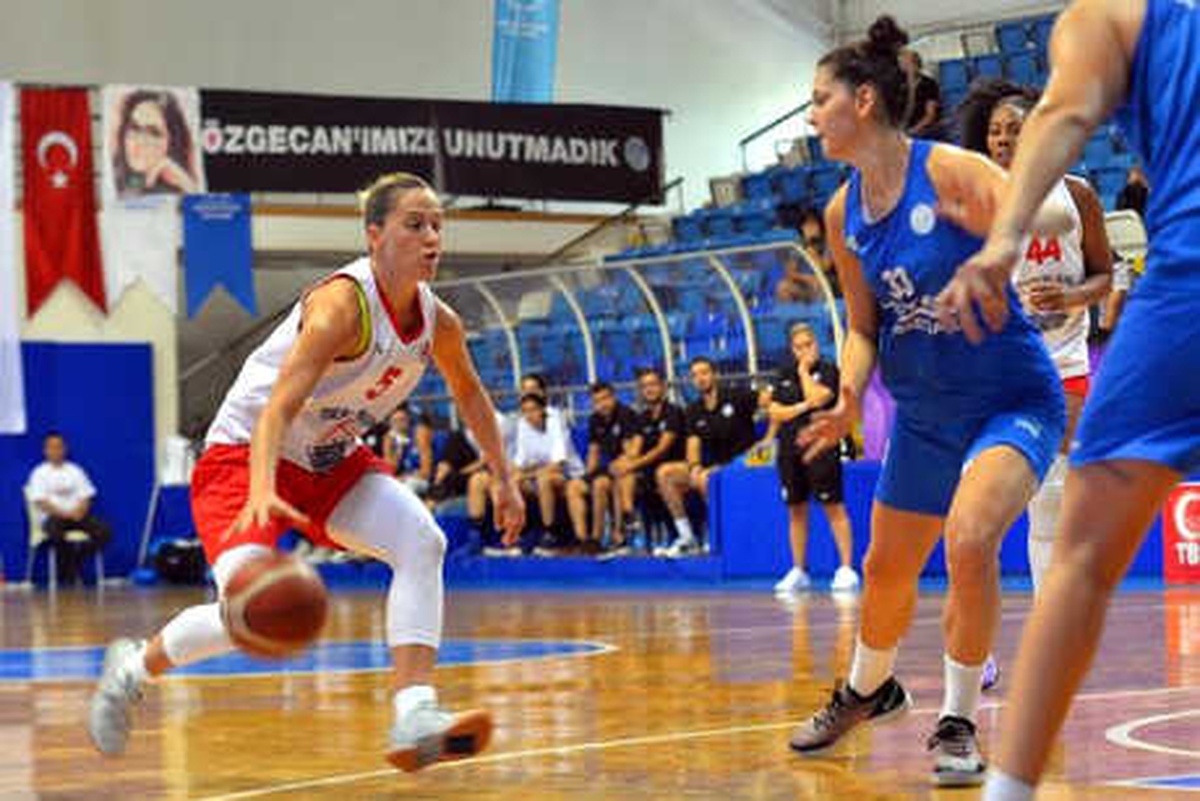 Özgecan Kadınlar Basketbol Turnuvası Mersin\'de Başladı
